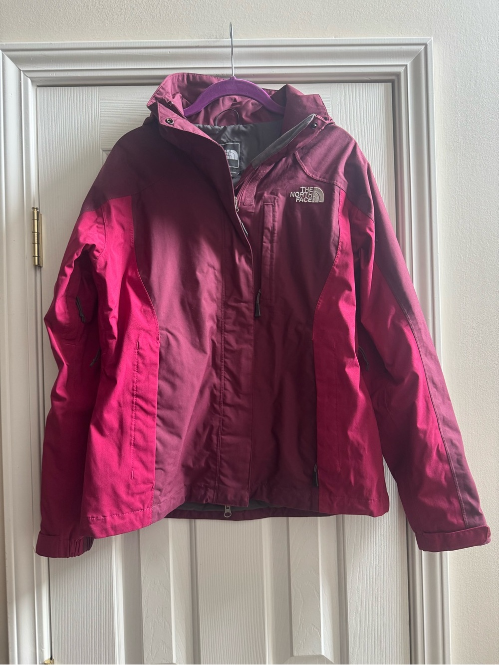 Womens The NORTH FACE Red Hyvent Hooded Vented Rain Snow Jacket Medium